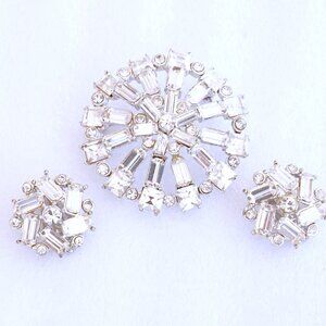 Vintage Rhinestone Pinwheel Brooch Clip Earring Set